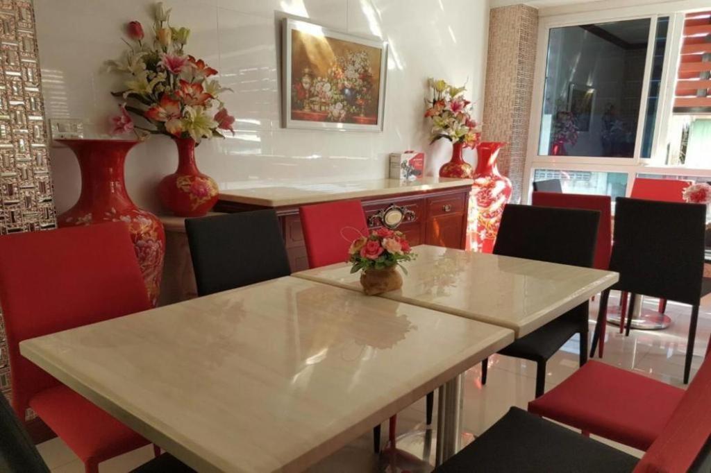 V-House Hotel Trang Eksteriør billede
